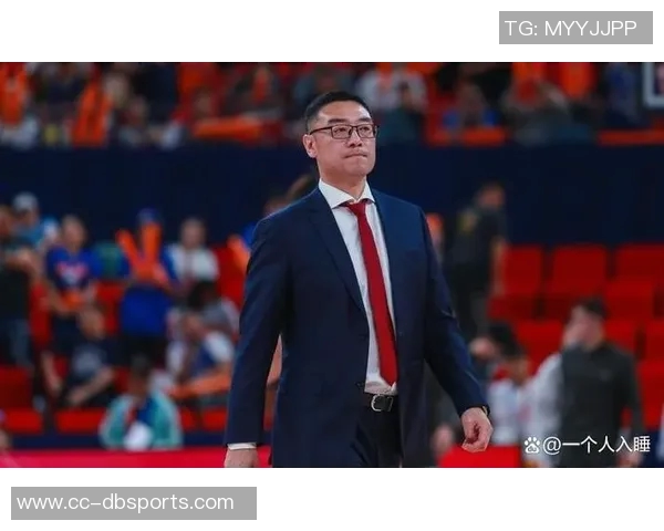 卢教练谈球队阵容深度期待通过比赛磨合轮换与化学反应