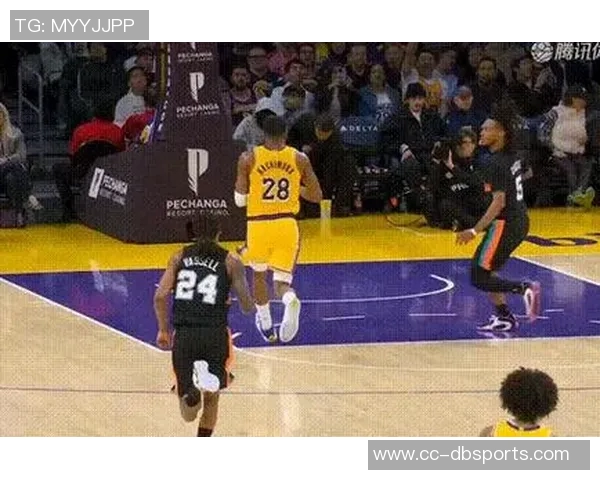 卡斯尔谈与湖人争夺季后赛席位不在意排名情况与对手动态